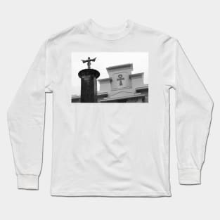 Egyptian Park in Black and White - the Pillar, San Jose, California 2011 Long Sleeve T-Shirt